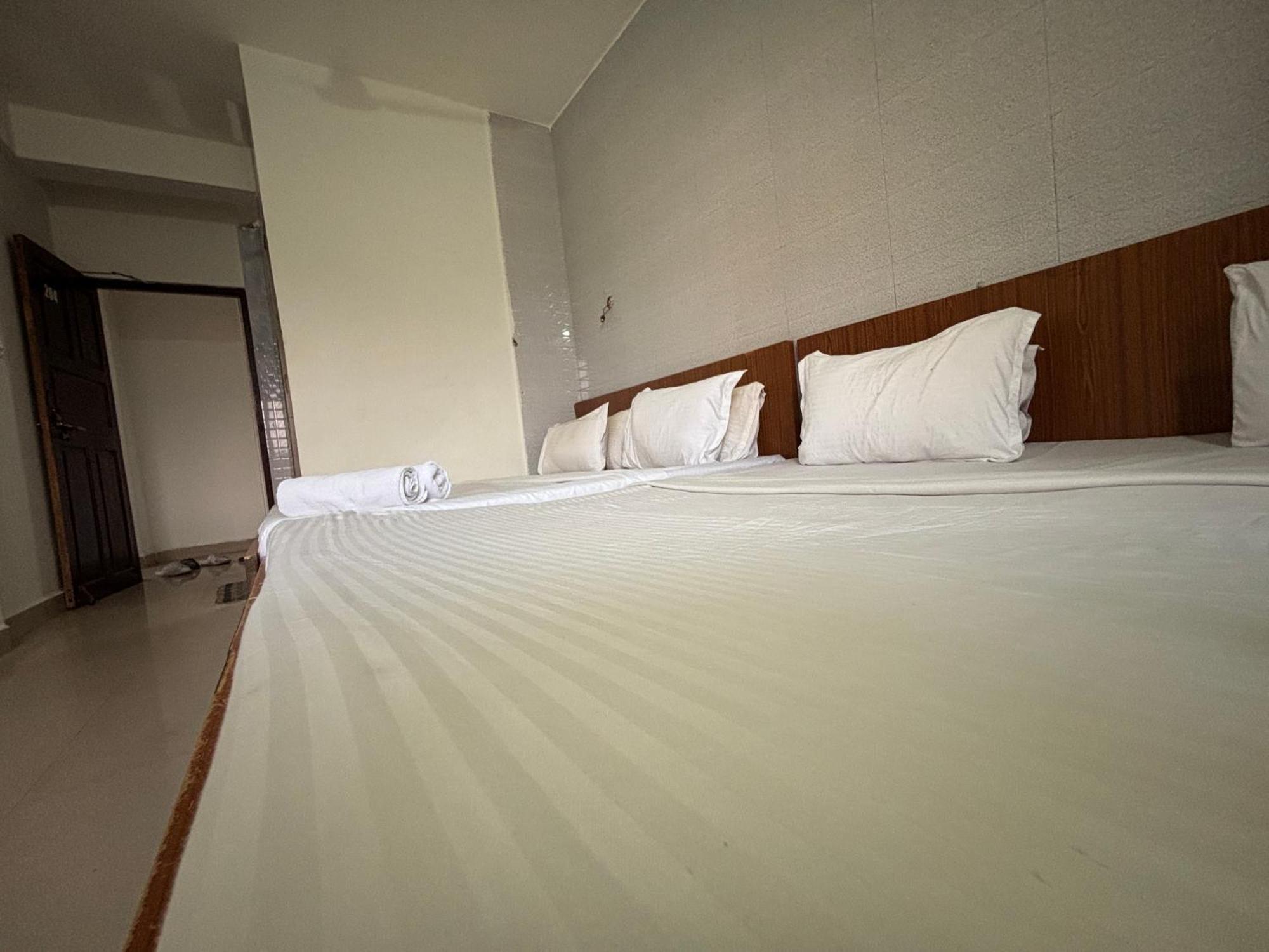 Mehar Rooms Baga Eksteriør billede
