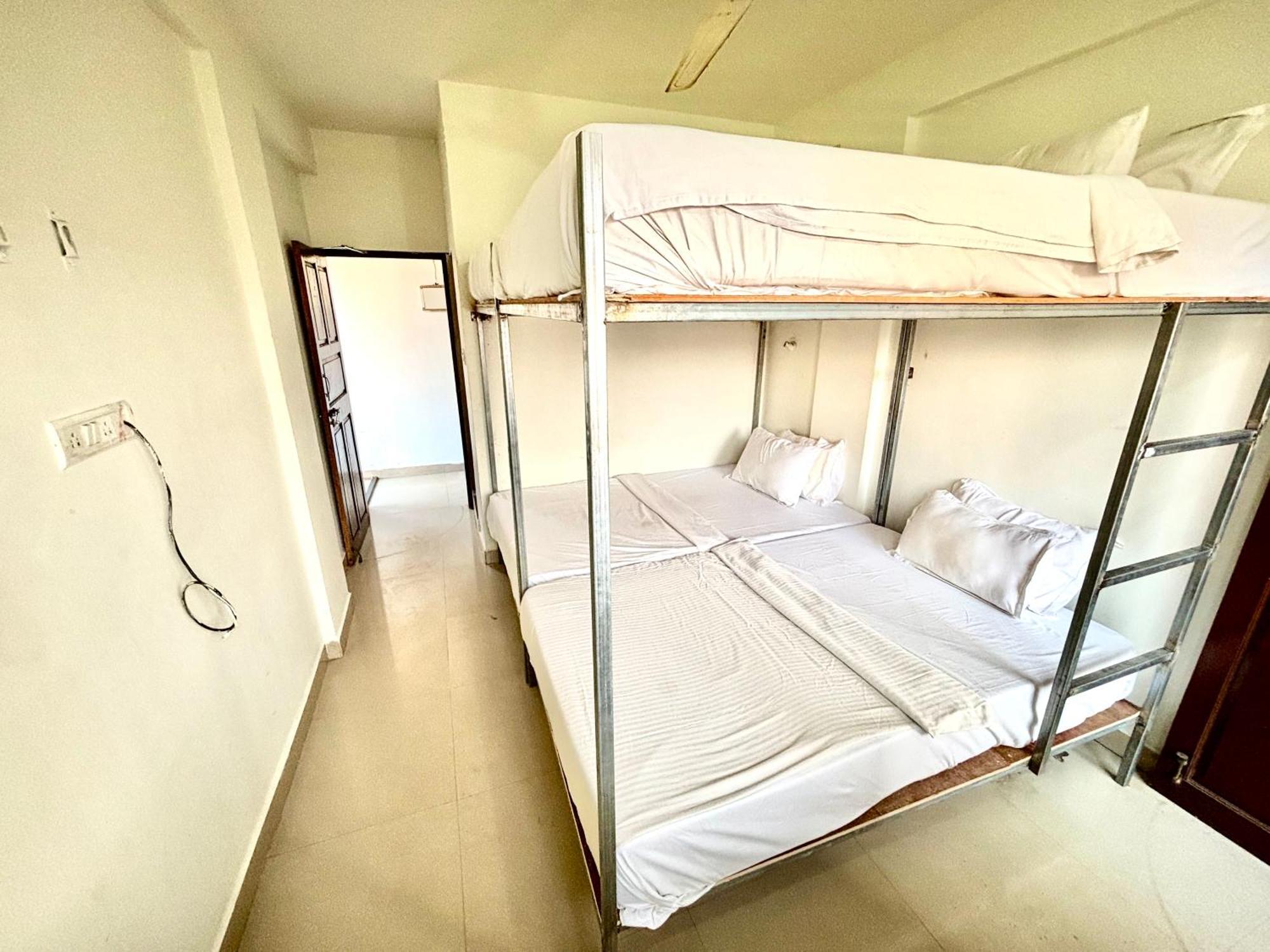 Mehar Rooms Baga Eksteriør billede